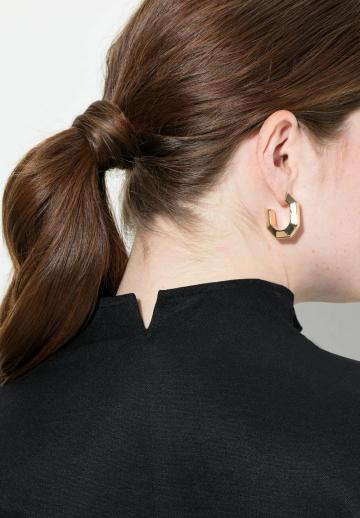 Атласная блузка