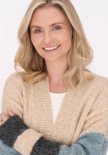 Длинный жилет