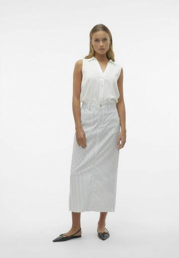 Блузка без рукавов