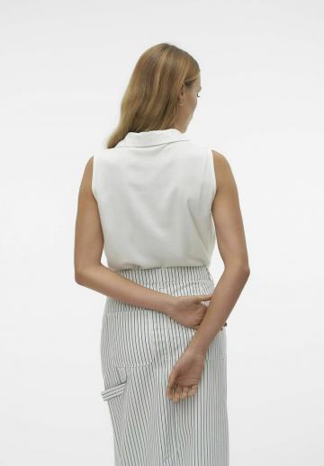 Блузка без рукавов