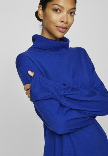 Вязаное платье