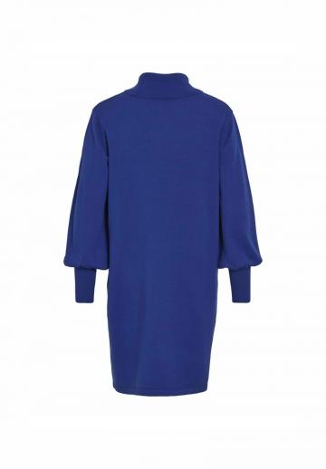 Вязаное платье