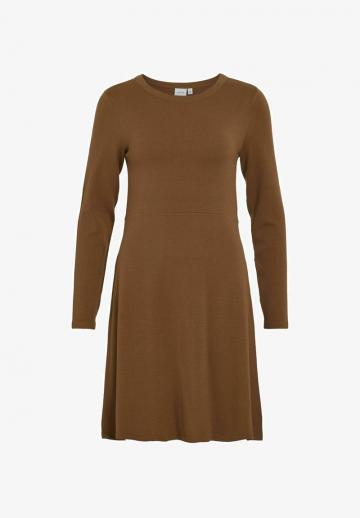 Вязаное платье