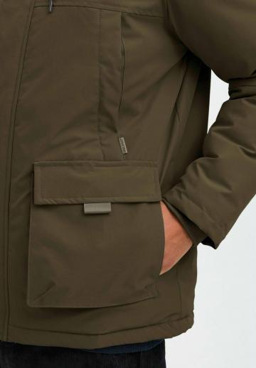 Зимняя куртка