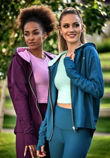 Спортивная толстовка