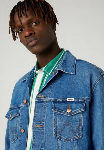 Джинсовая куртка