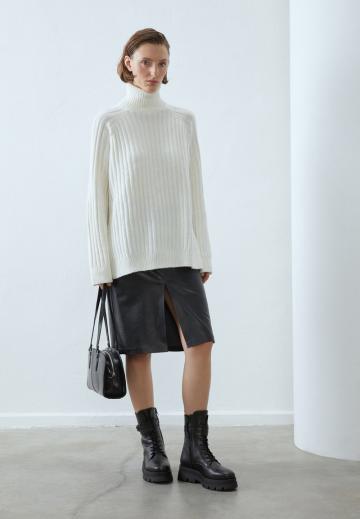 Ботинки на шнуровке