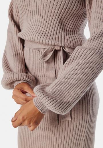 Вязаное платье