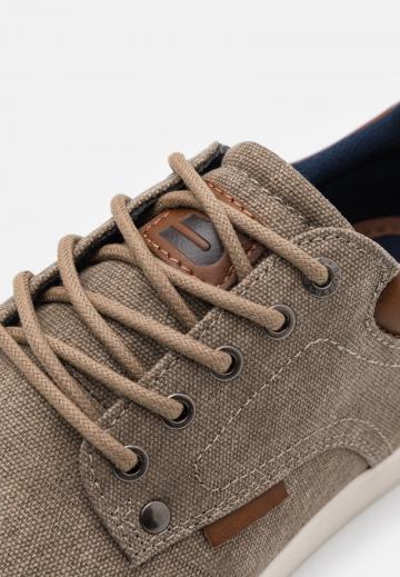 Ботинки на шнуровке