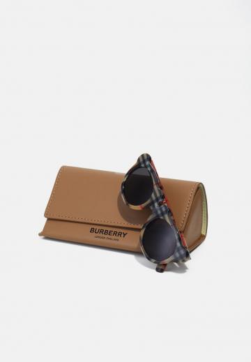 Солнечные очки