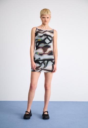 Короткое платье