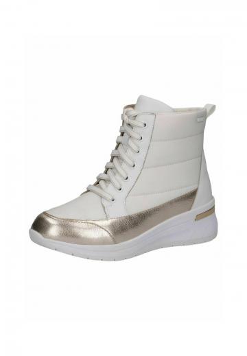 Сапожки на танкетке