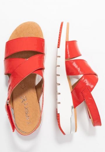 Босоножки на танкетке