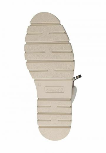 Сапожки на танкетке