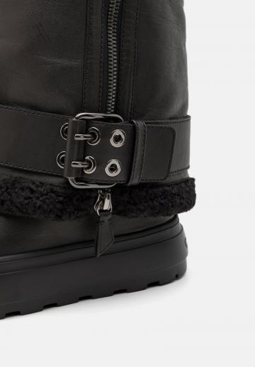 Зимние ботинки