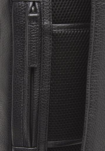 Кожаный рюкзак