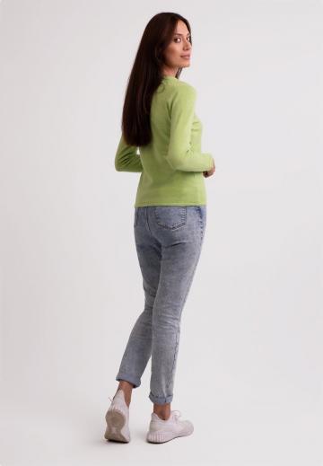 Пуловер с вырезом V