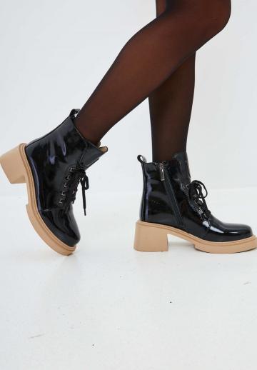 Полусапожки на высоком каблуке