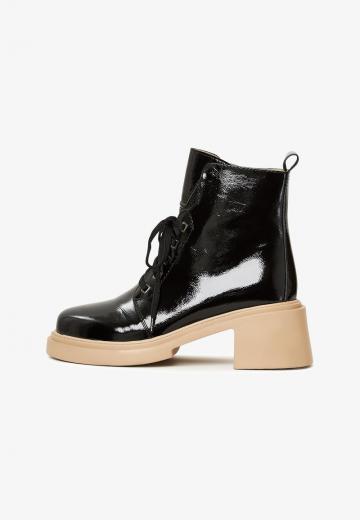 Полусапожки на высоком каблуке