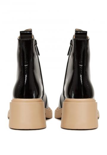 Полусапожки на высоком каблуке