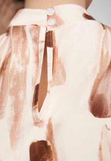 Блузка без рукавов