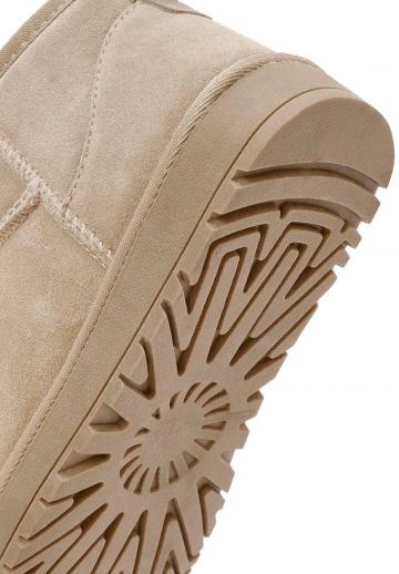 Зимние ботинки