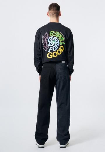 Прямые джинсы