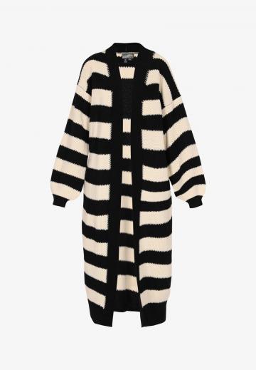 Длинный жилет