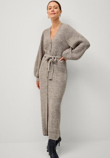 Вязаное платье