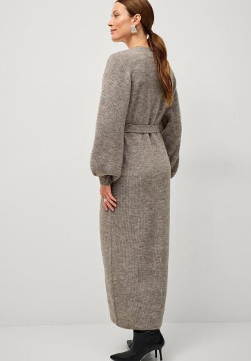 Вязаное платье