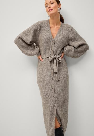 Вязаное платье