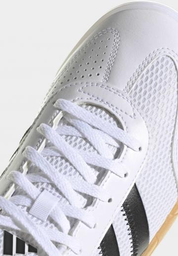 Кроссовки для зала