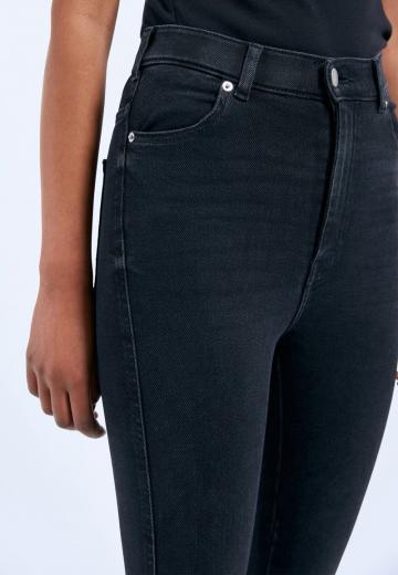 Клешеные джинсы