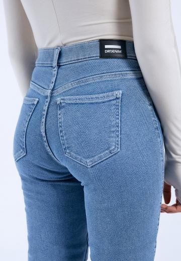 Прямые джинсы