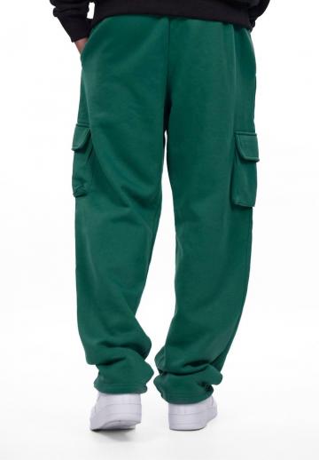 Брюки с накладными карманами