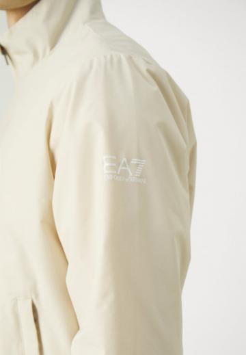 Куртка бомбер