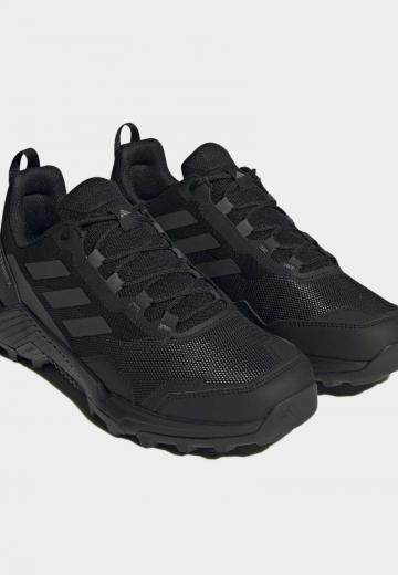 Походные кроссовки