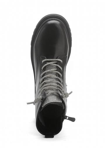 Ботинки на шнуровке