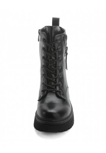 Ботинки на шнуровке