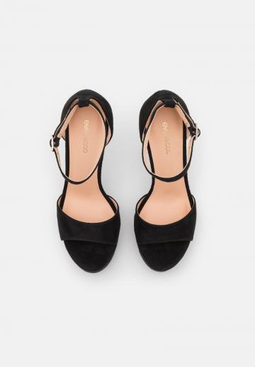 Босоножки на платформе