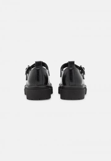 Полуботинки