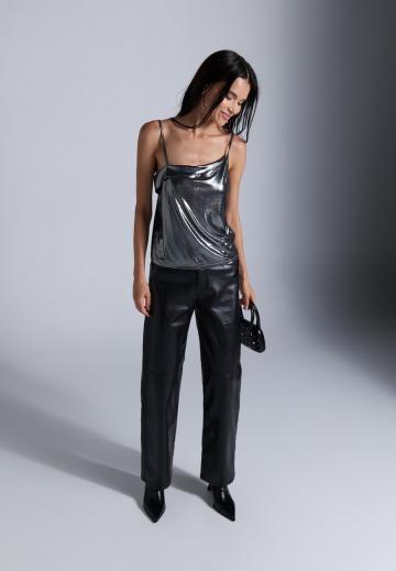 Топ на бретельках