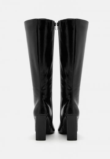 Широкие сапоги