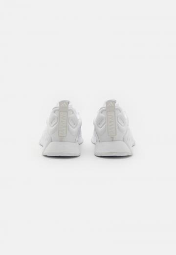 Тренировочные кроссовки