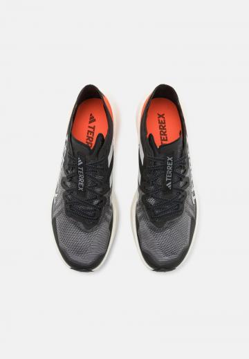 Беговые кроссовки