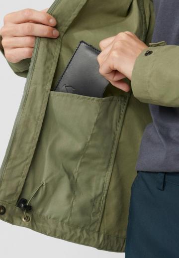 Спортивная куртка