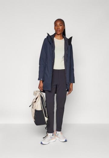 Спортивная куртка