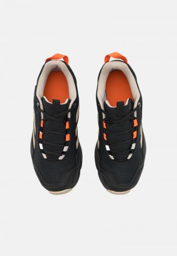 Походная обувь