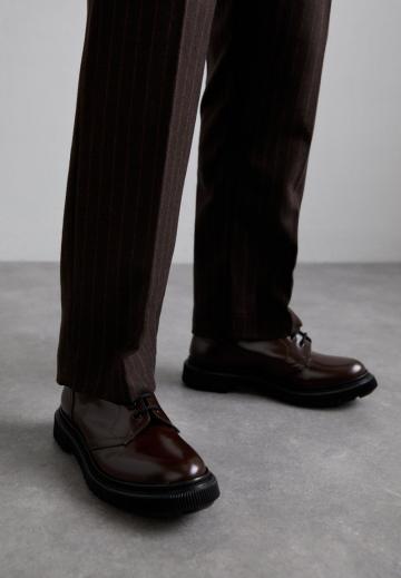 Ботинки на шнуровке