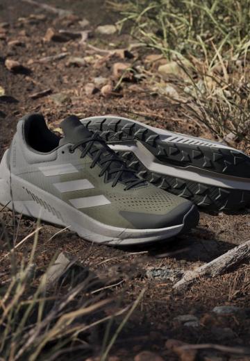 Беговые кроссовки